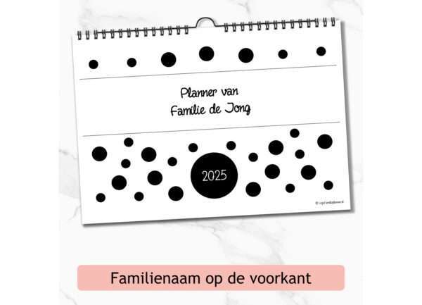 Gepersonaliseerde familieplanner 2025 met hip design